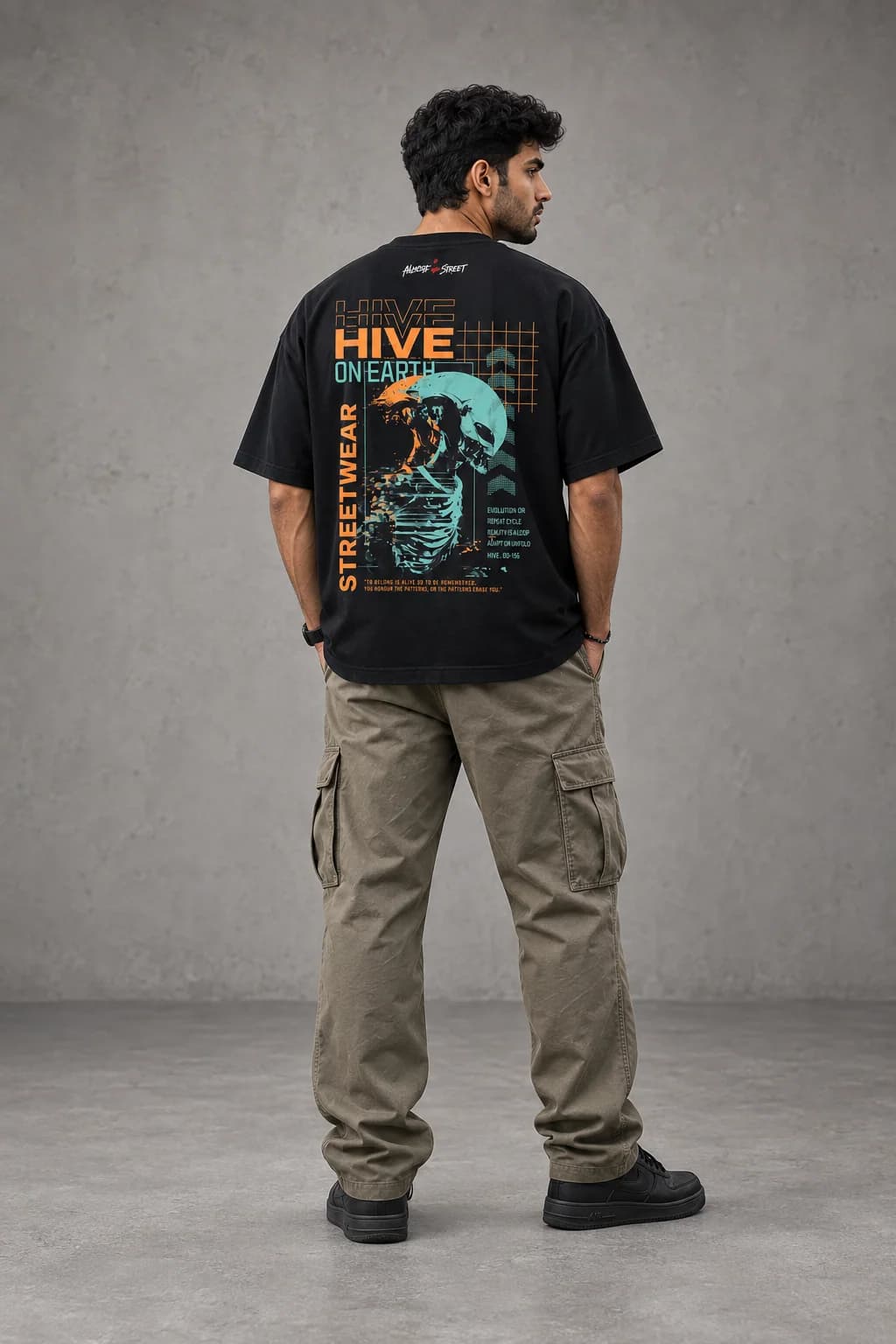 ALIEN HIVE OVERSIZED: Back oversized model view