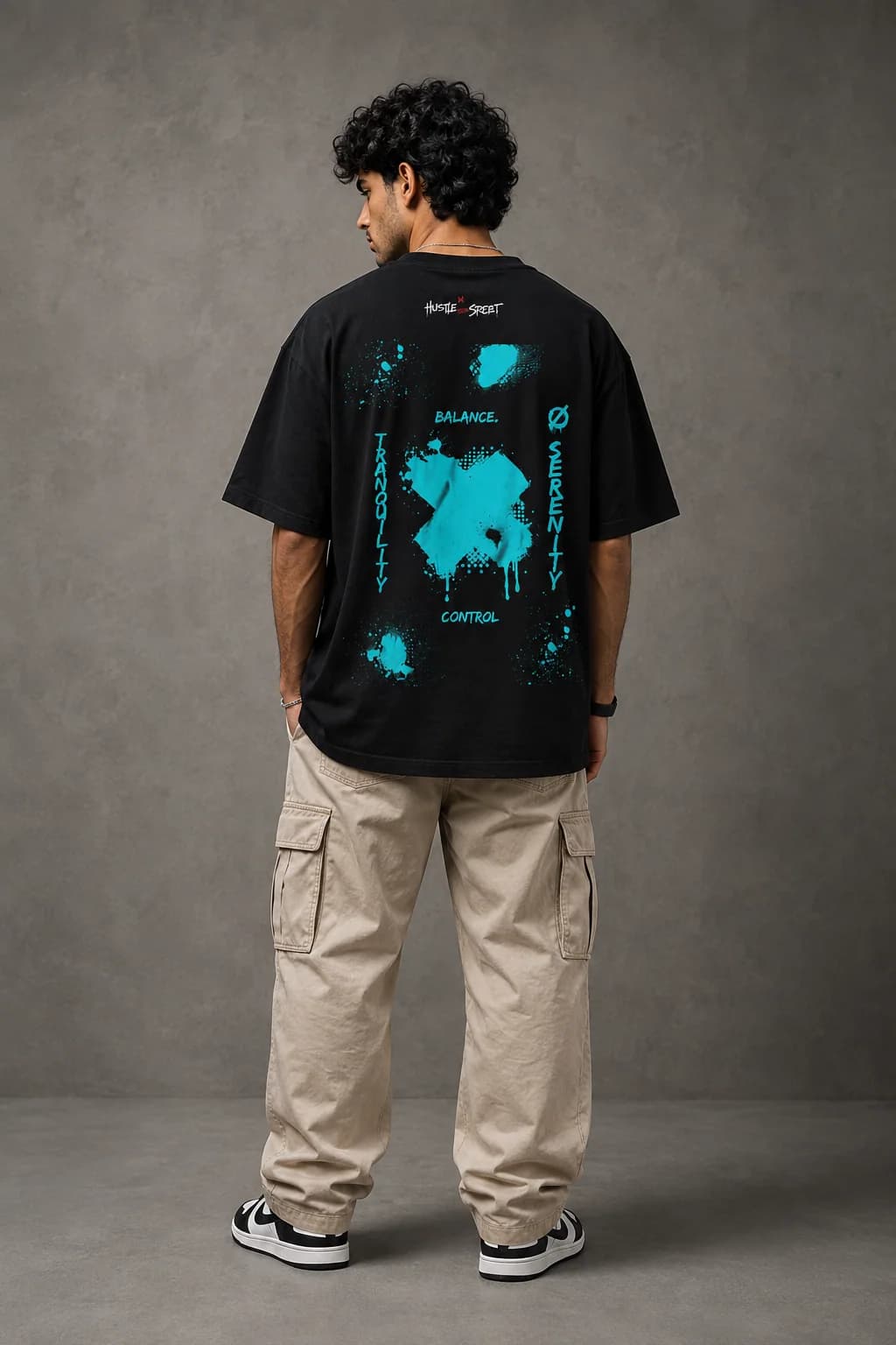 CONTROL OVERSIZED: Back oversized model view