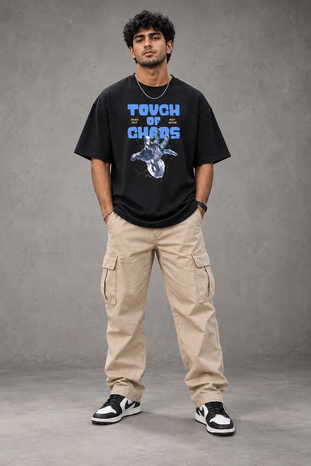 TOUCH OF CHAOS OVERSIZED: Front oversized model view