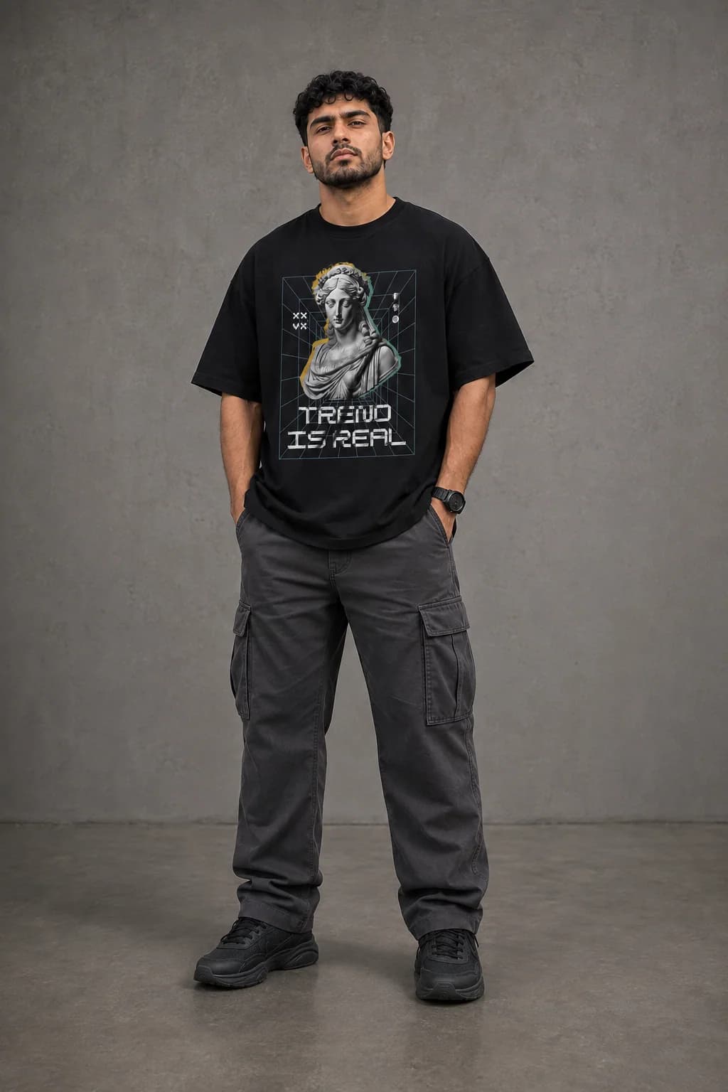 TREND IS REAL OVERSIZED: Front oversized model view